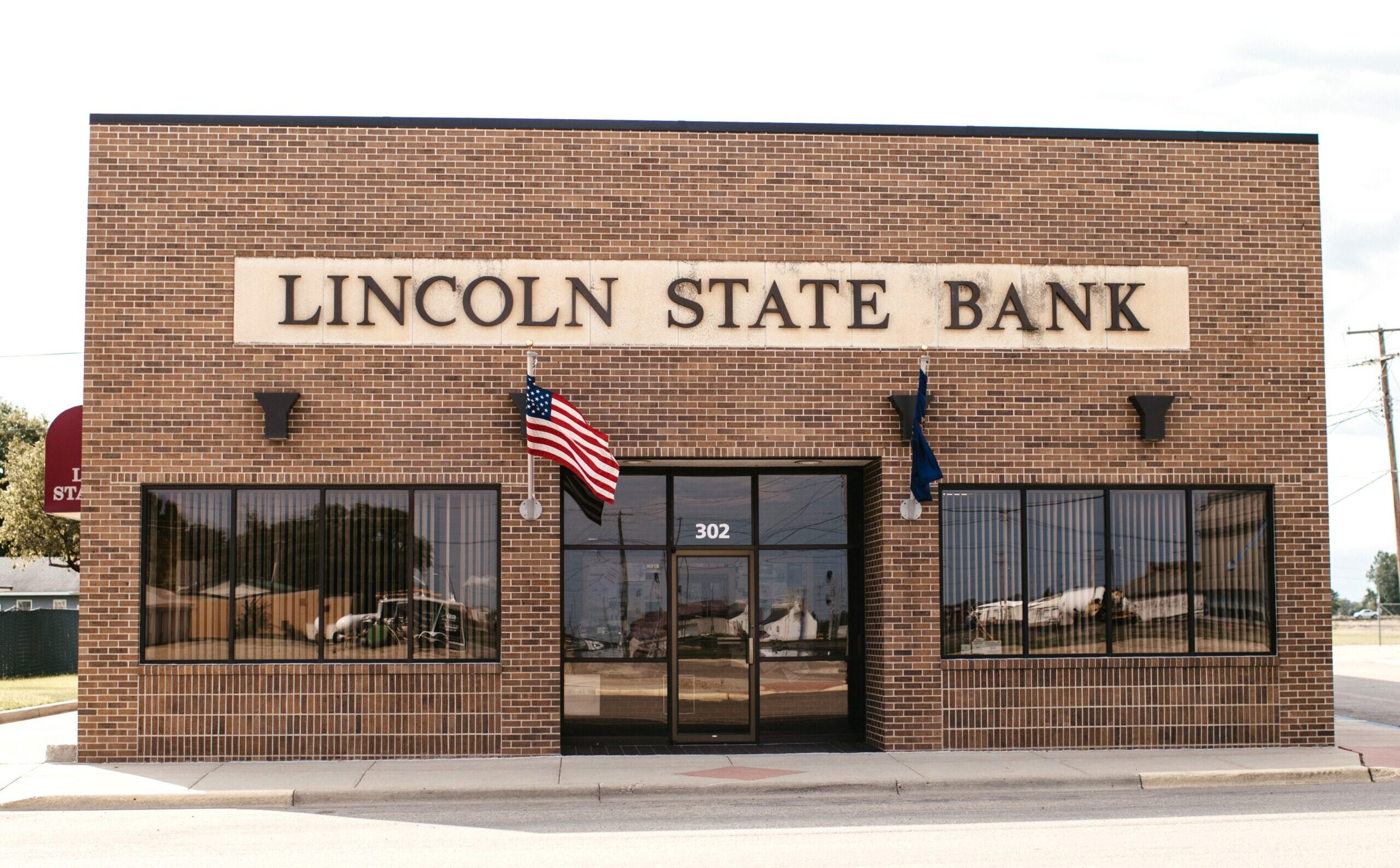 Image of the front of Lincoln State Bank's Hankinson, ND location